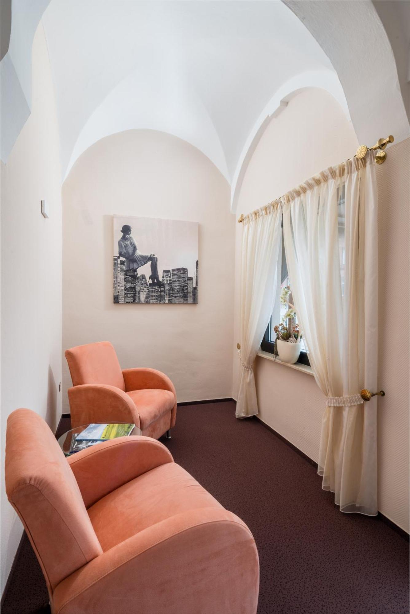Hotel Straubs Schoene Aussicht クリンゲンベルク・アム・マイン エクステリア 写真