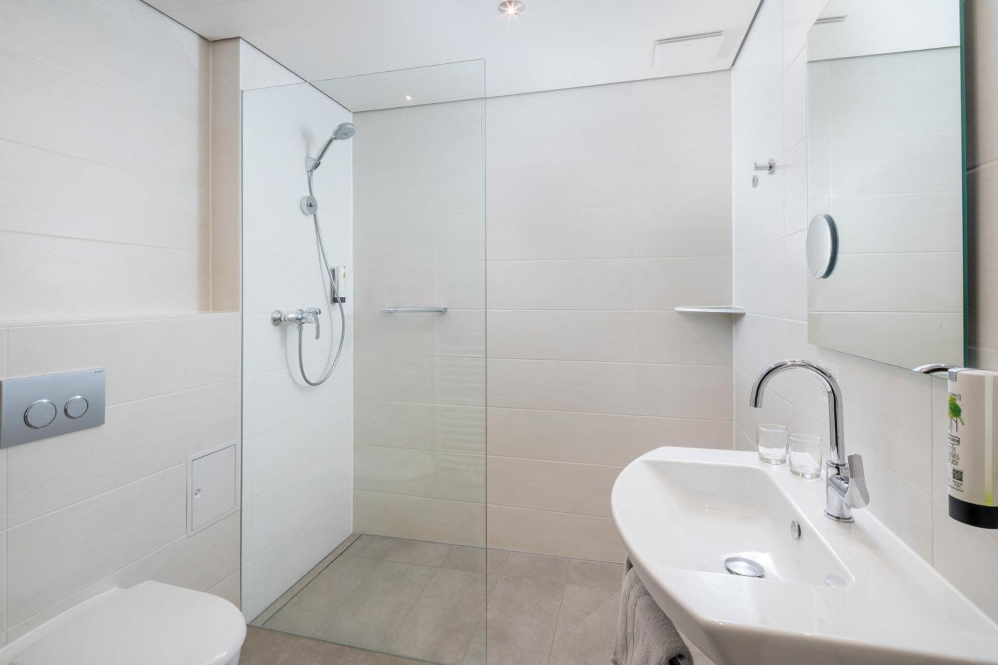 Hotel Straubs Schoene Aussicht クリンゲンベルク・アム・マイン エクステリア 写真