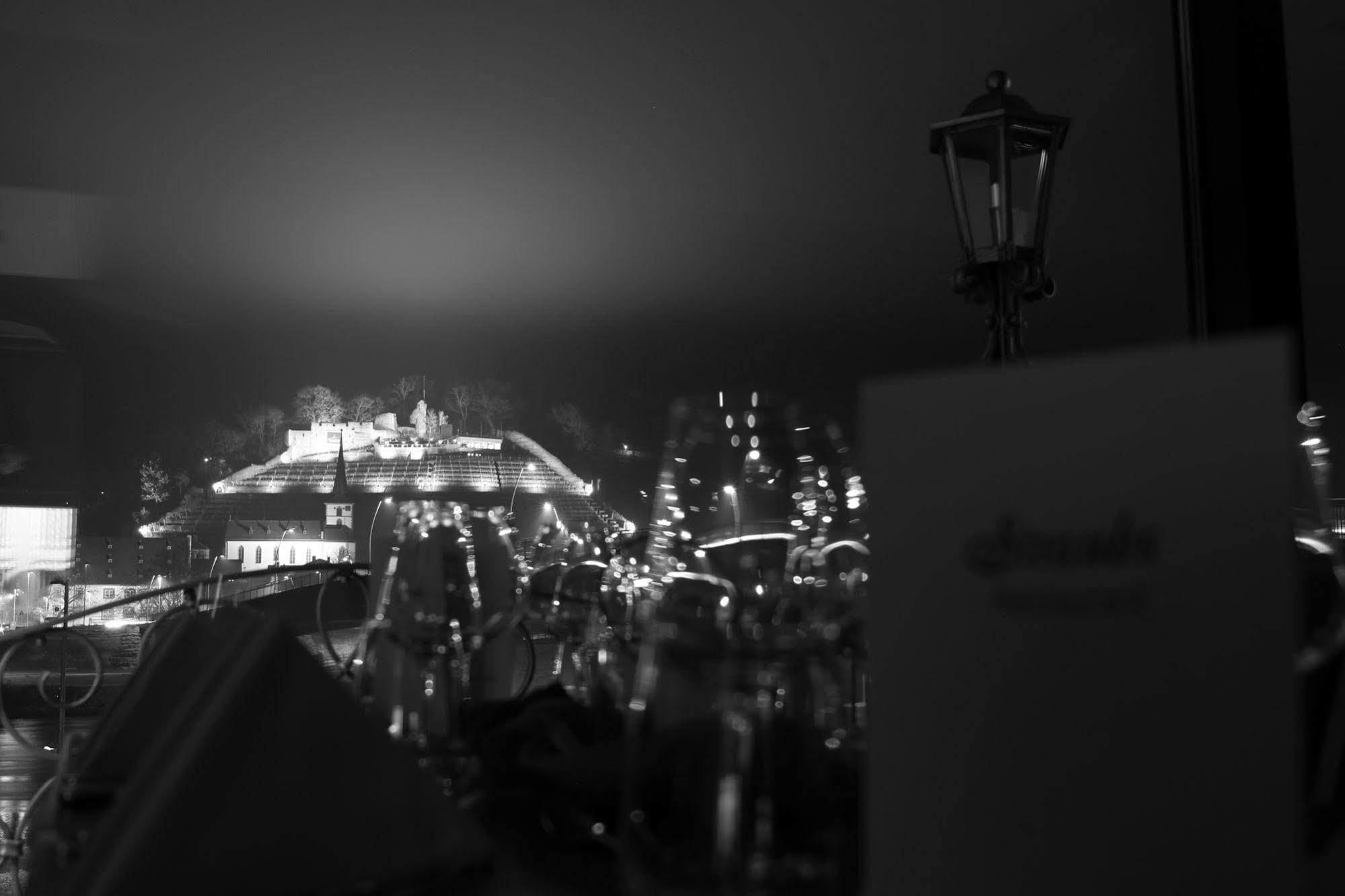 Hotel Straubs Schoene Aussicht クリンゲンベルク・アム・マイン エクステリア 写真